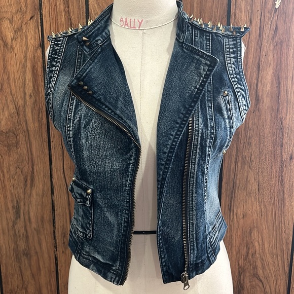 Y2K Spike dark blue denim vest women’s size Small - Picture 5 of 5
